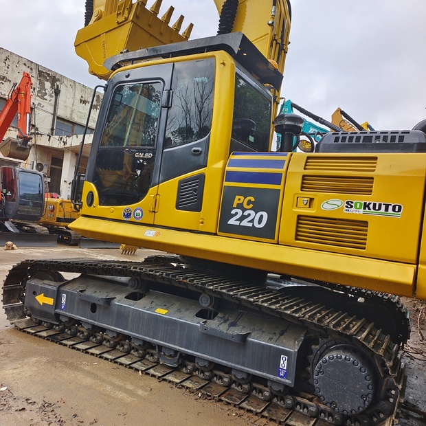 2025 Komatsu PC220-6-46007700