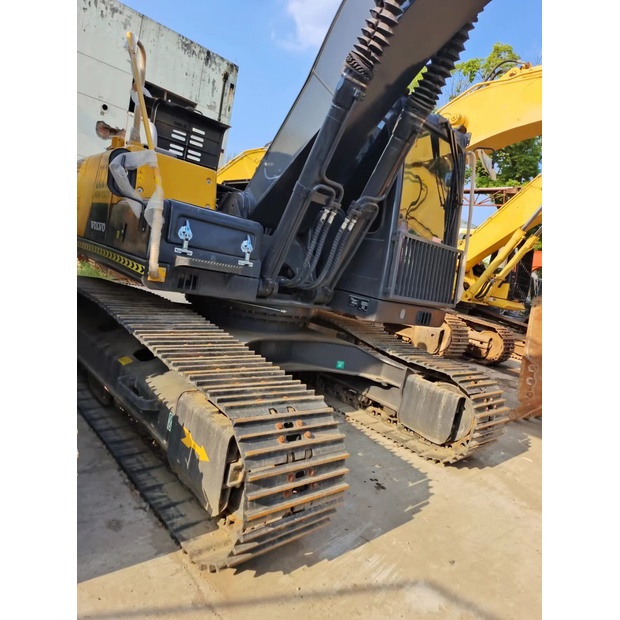 2025 فولفو EC210D-46007895