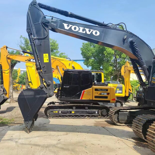 2025 فولفو EC210D-46007900