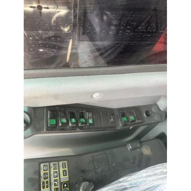 2025 Volvo EC240BLC-46007918