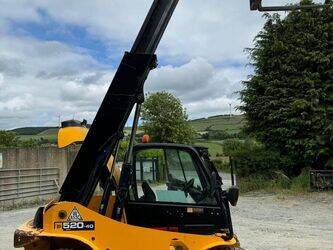 2021-jcb-520-40-46007946