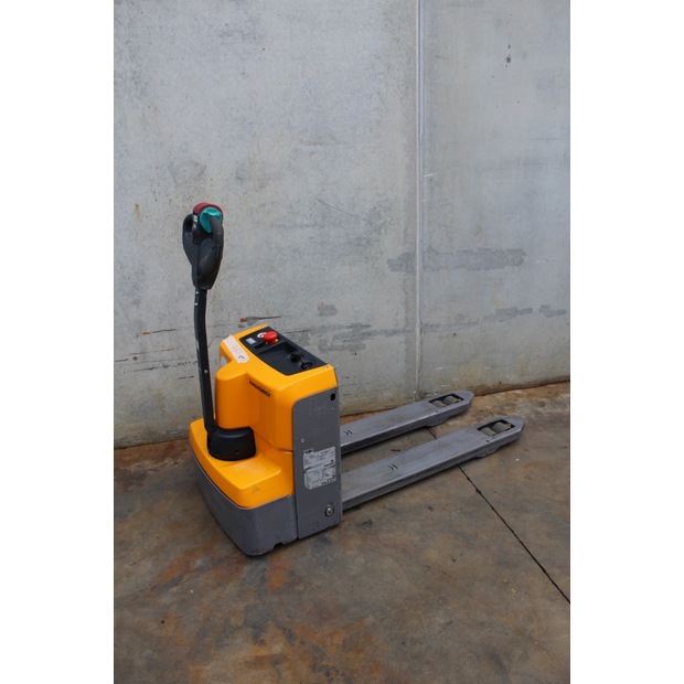 2025 Jungheinrich EJE M13 LI-ION-46008058