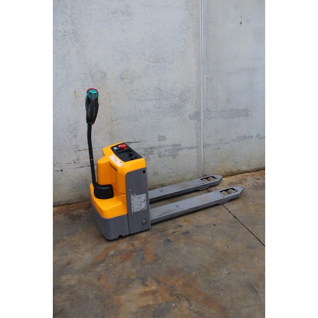 2025 Jungheinrich EJE M13 LI-ION-46008072