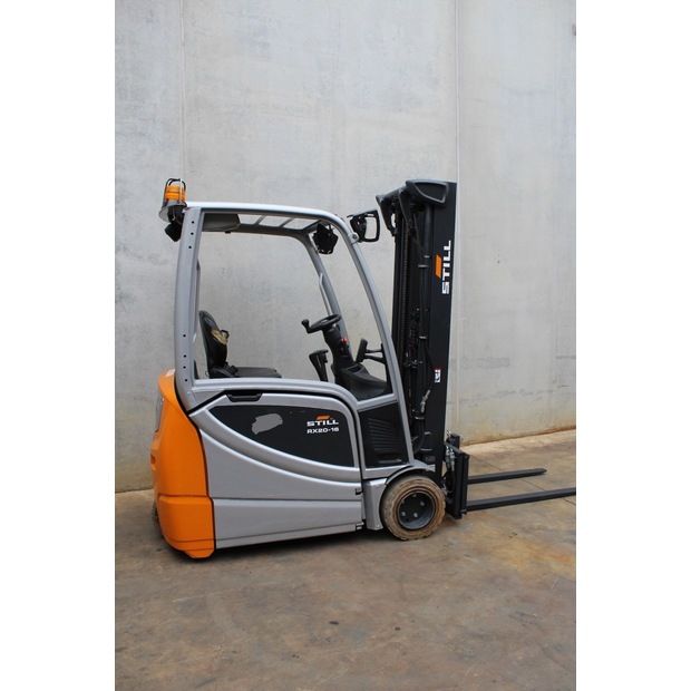 2019 Still RX20-16-46008077