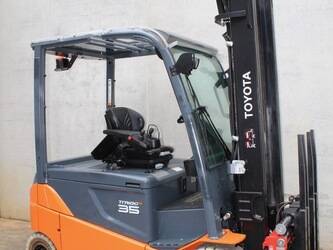 Image de ENGINS DE LEVAGE 2021 Toyota 8FBMT35