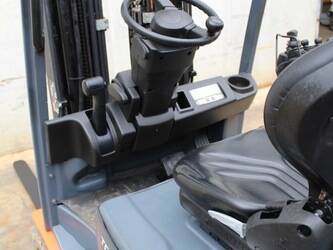 2015-toyota-8fbet16-1426630-46008160