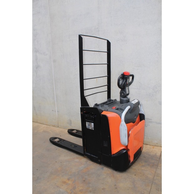 2017 بي تي LPE 200 FRUTERA-46008202