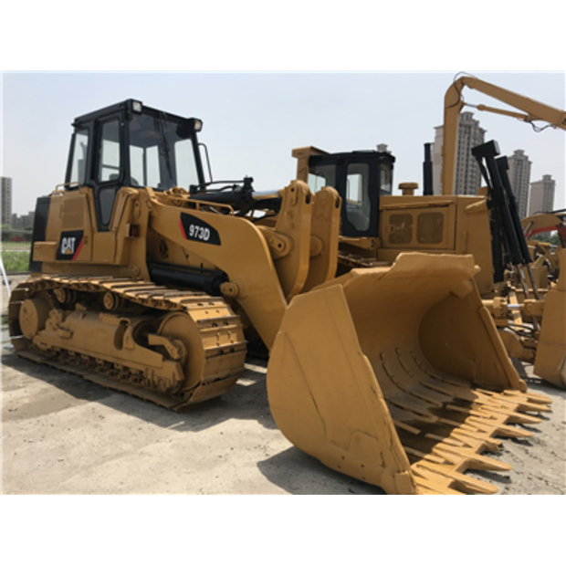2024 Caterpillar 973-46008391