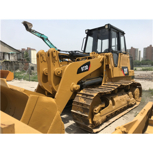 2024 Caterpillar 973-46008395