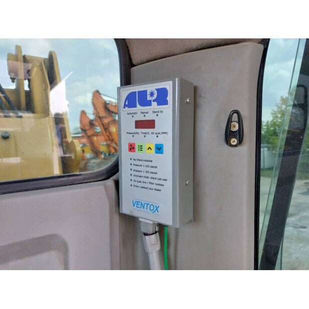 2016 Caterpillar 352FL-46008601