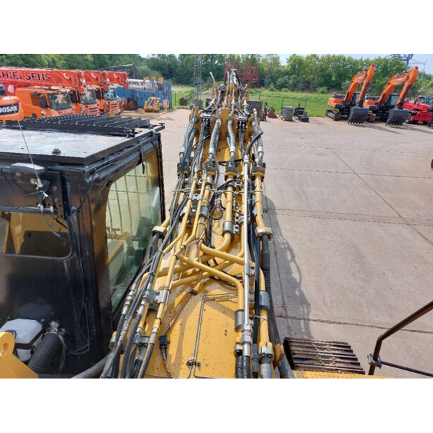 2016 Caterpillar 352FL-46008611