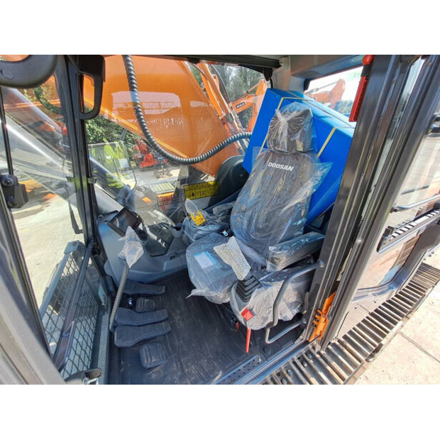 2023 Doosan DX530LC-7M-46008682