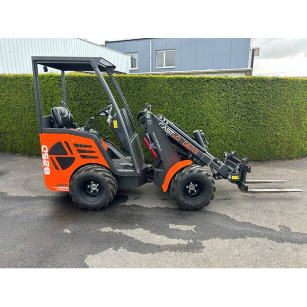 2022 Castane 825D-46009195