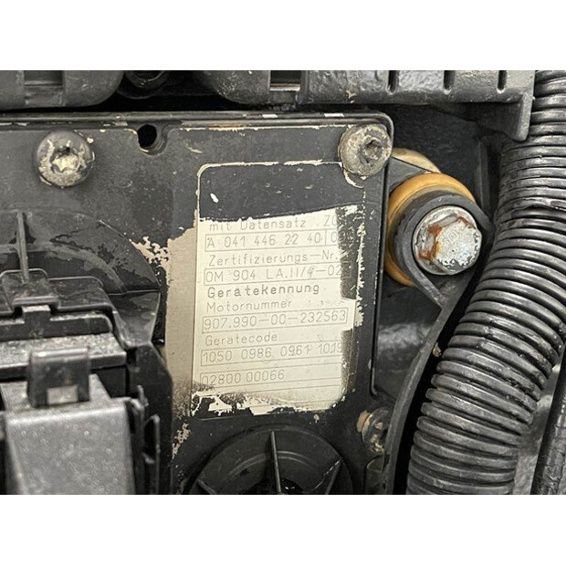 2001 Atlas-Copco XAHS 236 MD-46010293