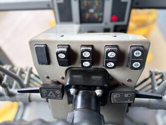 2018-caterpillar-140k-1432480-46010878