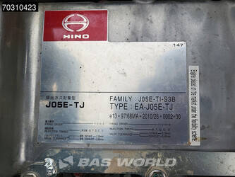 2016-kobelco-sk230srlc-3-1432481-46010937