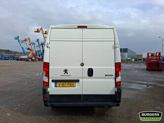 2020-peugeot-boxer-1432516-46012096