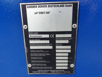 2011-compair-c76-46012849