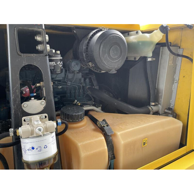 ٢٠١٣ كيزر M 100 - N-46013610