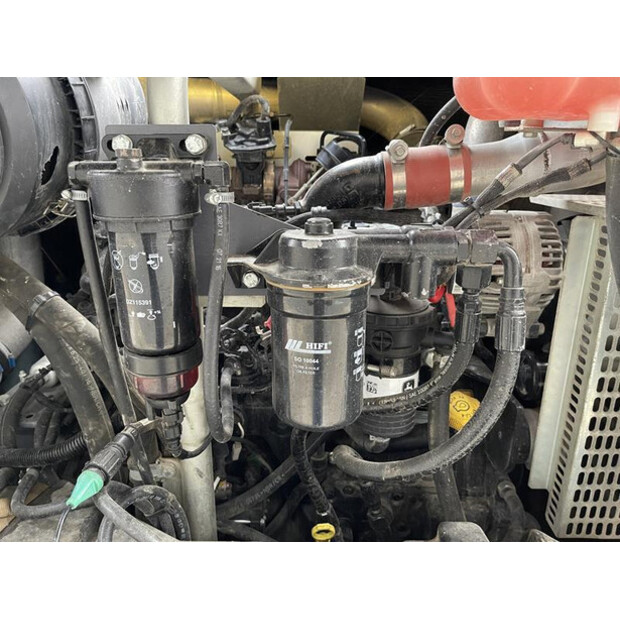 2017 Atlas-Copco XAVS 186-46015324