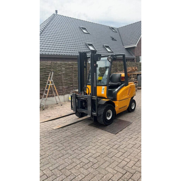 2011 Jungheinrich TFG30S-46015668