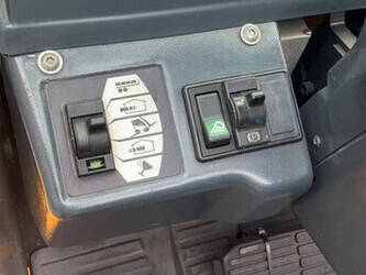 2011-jungheinrich-tfg30s-1432604-46015681