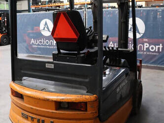 2001-still-r60-30-1432628-46016690