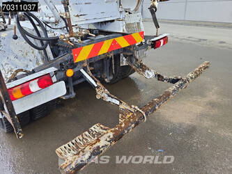 2015-mercedes-benz-arocs-3240-1432629-46016704