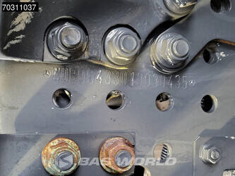 2015-mercedes-benz-arocs-3240-1432629-46016760