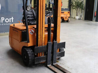 1990-still-r50-15-1432630-46016779