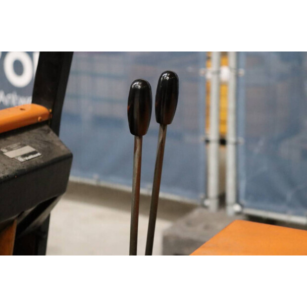 1990 Still R50-15-46016806