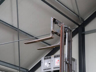 2001-still-r50-15-1432632-46016925