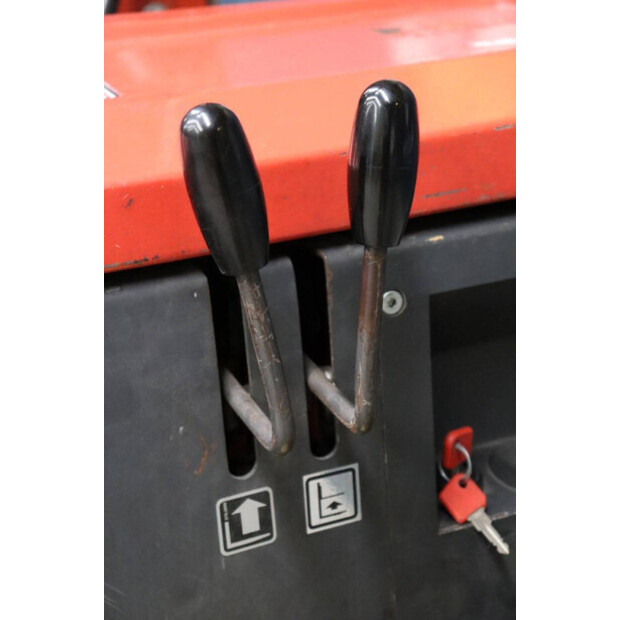 2003 اتليت CSHI 160-46017178