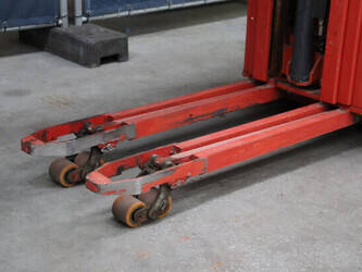 2003-atlet-cshi-160-46017188