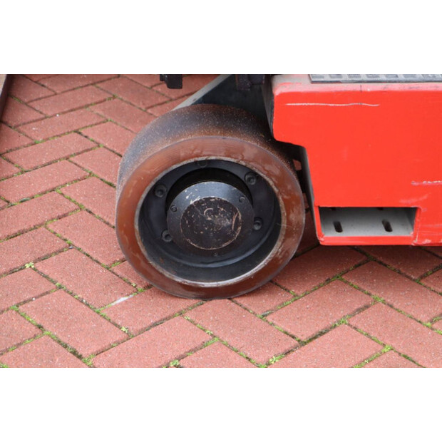 1995 Sichelschmidt M7210-46017255