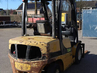 2006-yale-gdp35vx-1432641-46017355