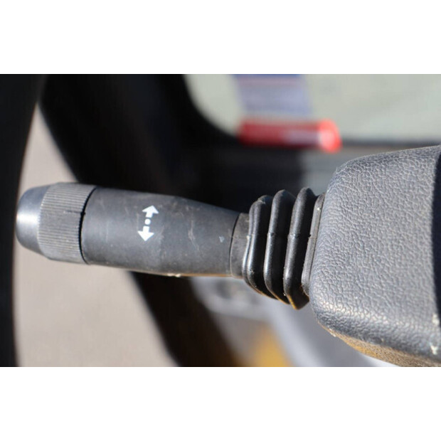 2005 OM PImespo XG 25-46017481