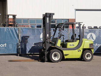 Image de CHARIOTS ÉLÉVATEURS 2000 Clark CMP 40D