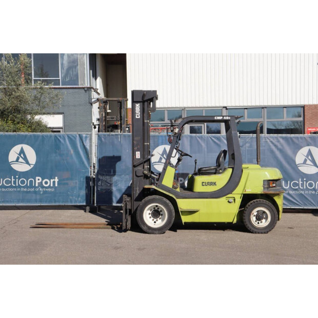 2000 Clark CMP 40D-46017603