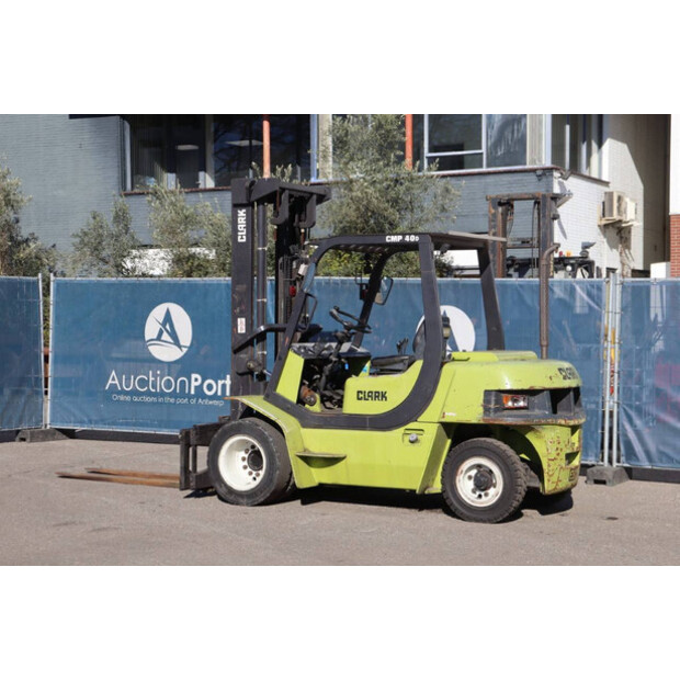 2000 Clark CMP 40D-46017604