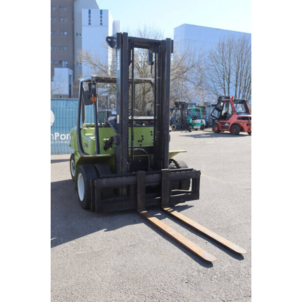 2000 Clark CMP 40D-46017609