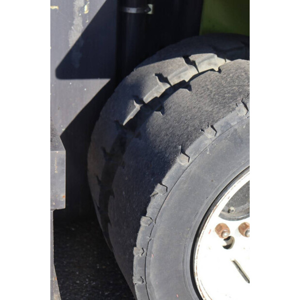 2000 Clark CMP 40D-46017619