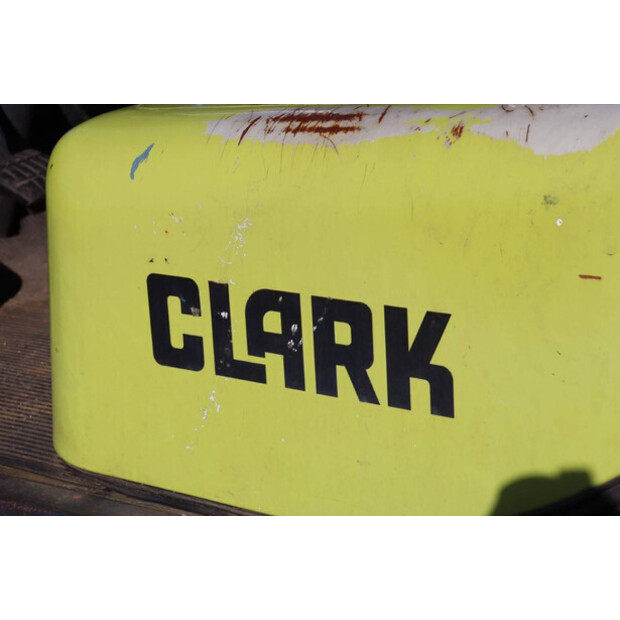 2000 Clark CMP 40D-46017622