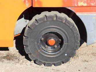 2011-toyota-02-8fgjf35-46017718