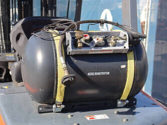 2011-toyota-02-8fgjf35-46017720