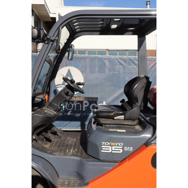 2011 تويوتا 02-8FGJF35-46017724