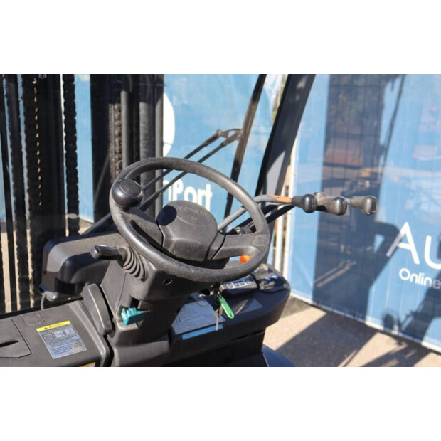 2011 تويوتا 02-8FGJF35-46017726