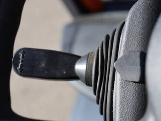 2011-toyota-02-8fgjf35-46017730