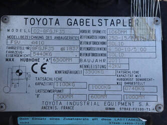 2011-toyota-02-8fgjf35-46017731