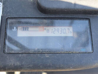 2011-toyota-02-8fgjf35-46017732